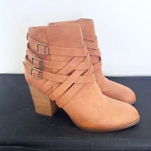 Women’s Light Brown Boots